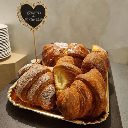 La Ruota Hotel Morbegno Kültér fotó