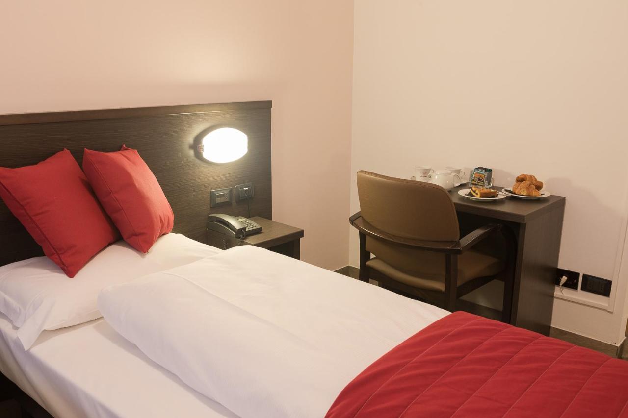 La Ruota Hotel Morbegno Kültér fotó